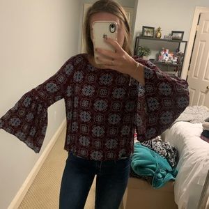 Long sleeve with flowery design